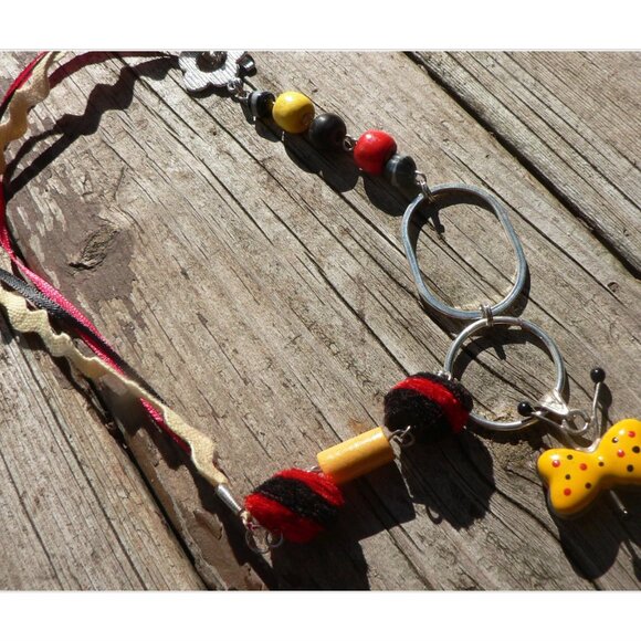 CREATION - Butterfly short necklace ribbon beads - yellow red black - Picture 5 of 5